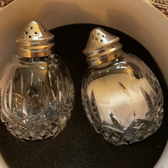 Waterford Liz more round salt and pepper set - Picture 2 of 3